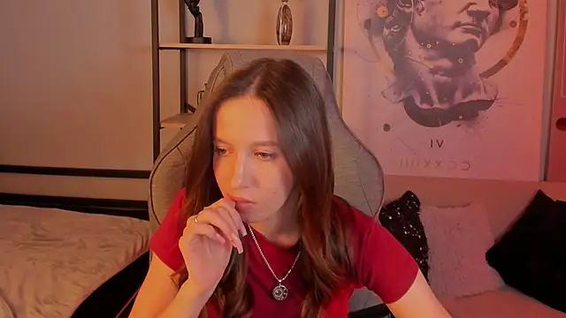 Snapshot of EmilyWade chatting on 11.11.25 EmilyWade online show from 11.11.25