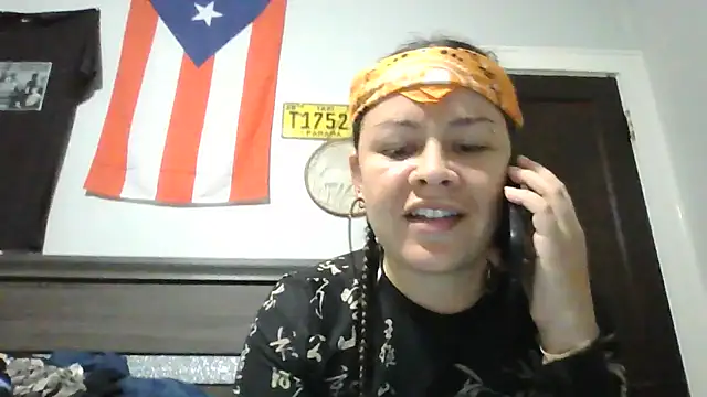 Snapshot of 1SexyPanaRican chatting on 11.11.25 1SexyPanaRican online show from 11.11.25