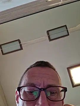 Snapshot of rafryg chatting on 12.15.25 rafryg online show from 12.15.25