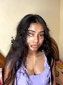 Snapshot of SUNNYY50 chatting on 10.27.25 SUNNYY50 online show from 10.27.25