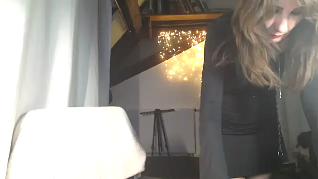 MissDyannis online show from 03.28.26