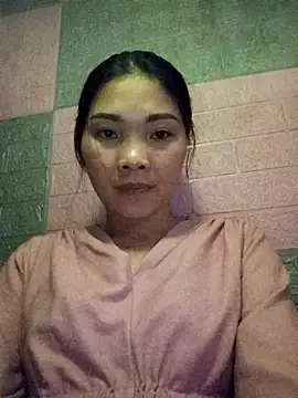 Snapshot of Lovebaby-love chatting on 10.31.25 Lovebaby-love online show from 10.31.25