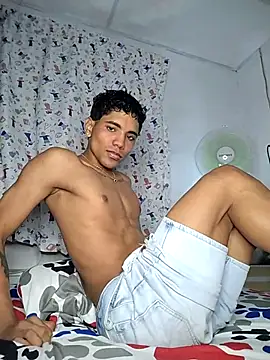 Alex Sweeting online show from 12.02.25