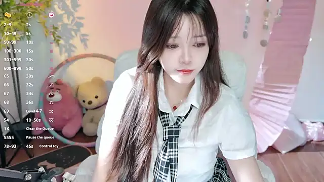 Snapshot of Yiluo95 chatting on 06.09.26 Yiluo95 online show from 06.09.26
