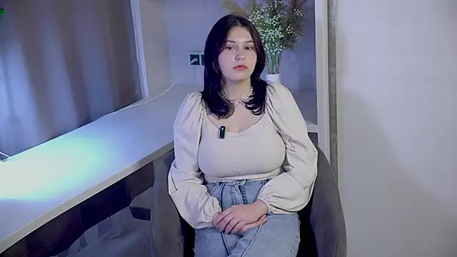 Snapshot of DevonaBedard chatting on 10.28.25 DevonaBedard online show from 10.28.25