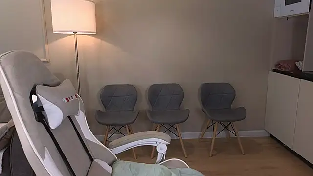 babyyullii online show from 07.23.26
