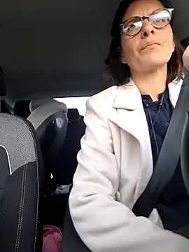 Piediniecollant online show from 12.04.25