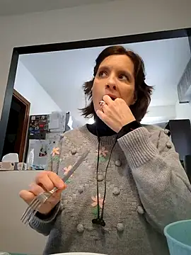 Piediniecollant online show from 02.05.26