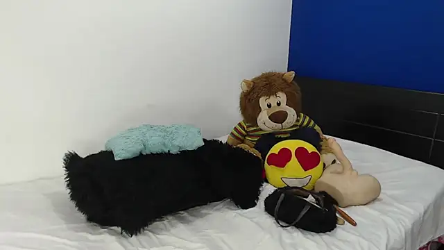 EmmilyConnor online show from 04.17.26