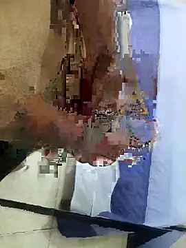 Snapshot of lucasdm17cm- chatting on 10.31.25 lucasdm17cm- online show from 10.31.25