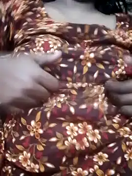 Liza0103 online show from 10.31.25