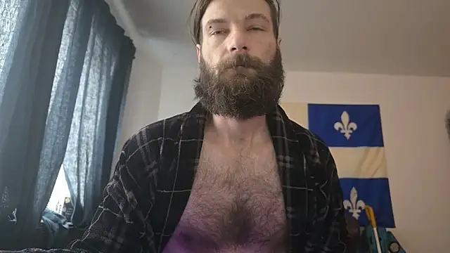 Snapshot of MilesSnow chatting on 10.31.25 MilesSnow online show from 10.31.25