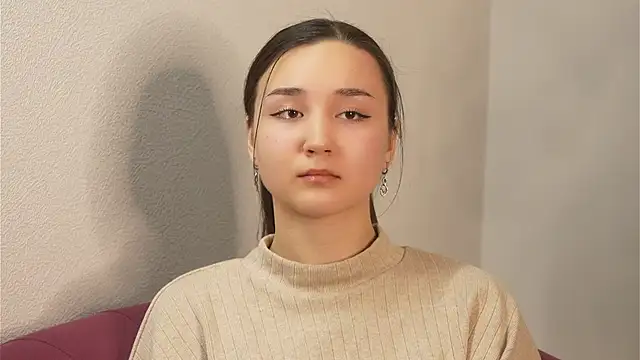 Snapshot of NilsaGraci chatting on 10.28.25 NilsaGraci online show from 10.28.25