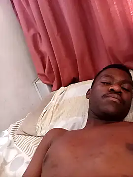 Snapshot of dzicky33 chatting on 10.28.25 dzicky33 online show from 10.28.25