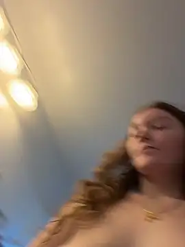 Snapshot of stonerbaby chatting on 11.04.25 stonerbaby online show from 11.04.25