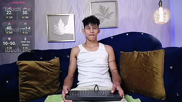 KamiSuarez online show from 02.09.26