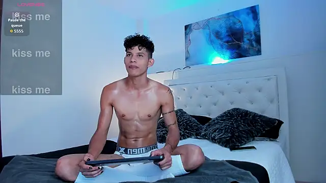 KamiSuarez online show from 04.01.26