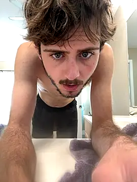 Snapshot of mattcumsquik chatting on 10.31.25 mattcumsquik online show from 10.31.25