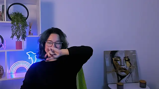 Snapshot of karolina_vendi chatting on 11.05.25 karolina vendi online show from 11.05.25