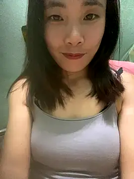 Snapshot of Elysia-007 chatting on 10.30.25 Elysia-007 online show from 10.30.25