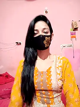 Green LaDY66 online show from 04.11.26