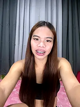 Snapshot of kierra_fox chatting on 11.30.25 kierra fox online show from 11.30.25