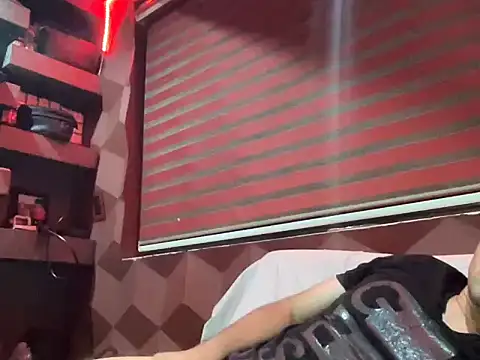 Snapshot of Bbydaddy_0 chatting on 12.02.25 Bbydaddy 0 online show from 12.02.25