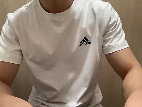 Snapshot of dudeseven chatting on 05.19.26 dudeseven online show from 05.19.26