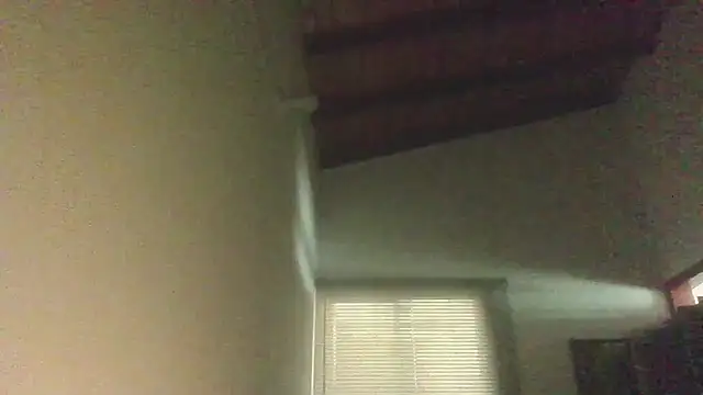 Snapshot of alcaeluwm chatting on 10.30.25 alcaeluwm online show from 10.30.25