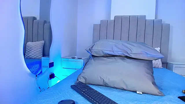 emma trix online show from 12.04.25