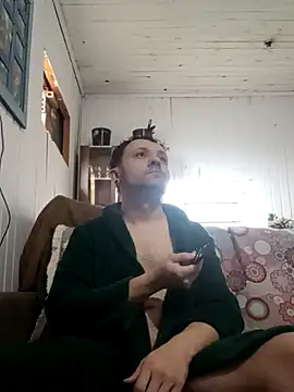 Snapshot of mayhenthisway chatting on 10.30.25 mayhenthisway online show from 10.30.25