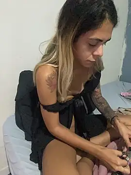 Snapshot of sabrinaneves chatting on 05.31.26 sabrinaneves online show from 05.31.26