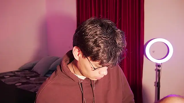 estmonnn online show from 04.09.26