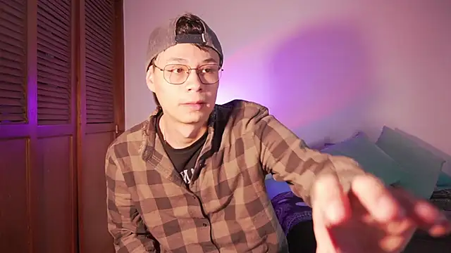 estmonnn online show from 05.13.26