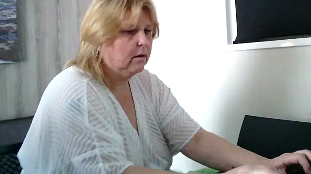 Sylviastar46 online show from 03.28.26