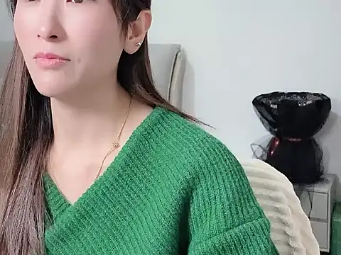 Snapshot of Doris-658 chatting on 11.17.25 Doris-658 online show from 11.17.25