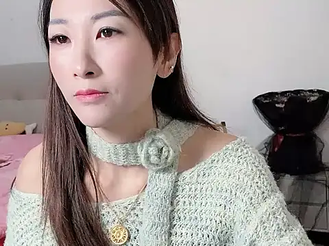 Snapshot of Doris-658 chatting on 11.18.25 Doris-658 online show from 11.18.25