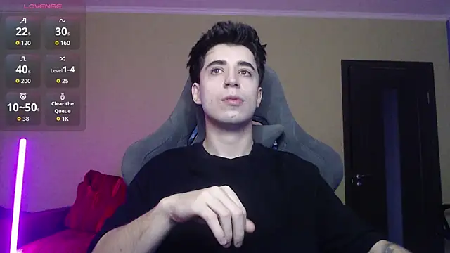 Yofukashii online show from 11.19.25