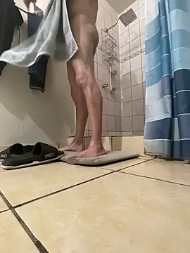 ezrah23 online show from 04.13.26