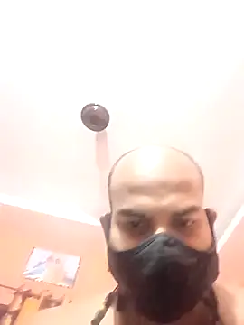 Snapshot of Desiboy1356 chatting on 10.29.25 Desiboy1356 online show from 10.29.25