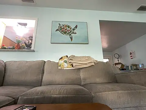 Snapshot of hatgirlsolo chatting on 12.01.25 hatgirlsolo online show from 12.01.25