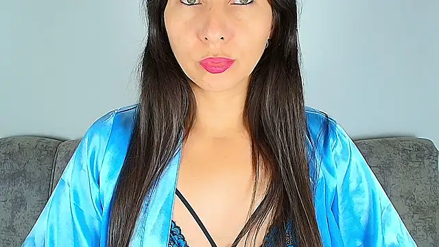 alana pink95 online show from 11.18.25