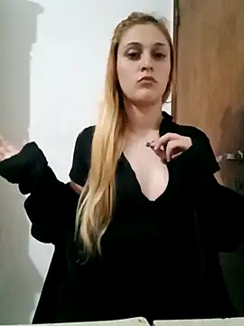 Snapshot of larubia_arg chatting on 11.05.25 larubia arg online show from 11.05.25