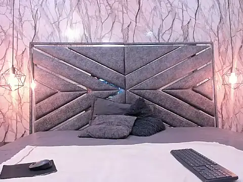 DIRTY MIIA  online show from 12.22.25