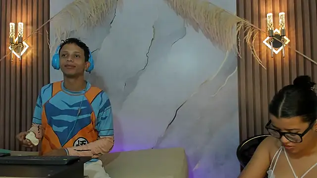 Snapshot of DamianandEva chatting on 05.04.26 DamianandEva online show from 05.04.26