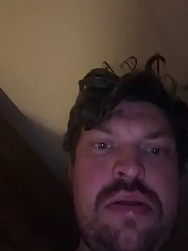 Snapshot of Johangrunn chatting on 10.31.25 Johangrunn online show from 10.31.25