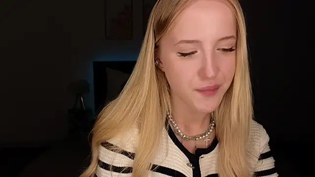 Snapshot of adele_armass chatting on 07.01.26 adele armass online show from 07.01.26