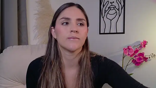 VictoriaNova  online show from 04.17.26