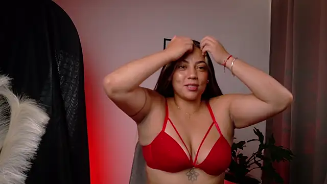 Zara Nova online show from 04.02.26