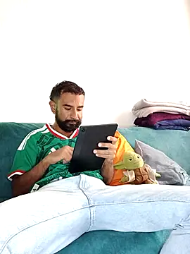 Snapshot of Barbanegra91mx chatting on 06.16.26 Barbanegra91mx online show from 06.16.26